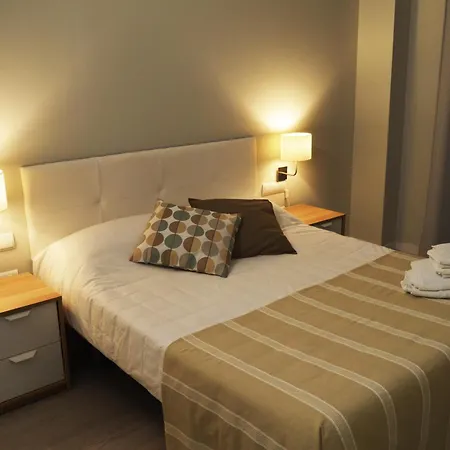 Lägenhet Apartamenticos Plaza Del Pilar I Zaragoza