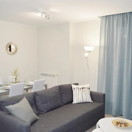 Daire Apartamenticos Plaza Del Pilar I *